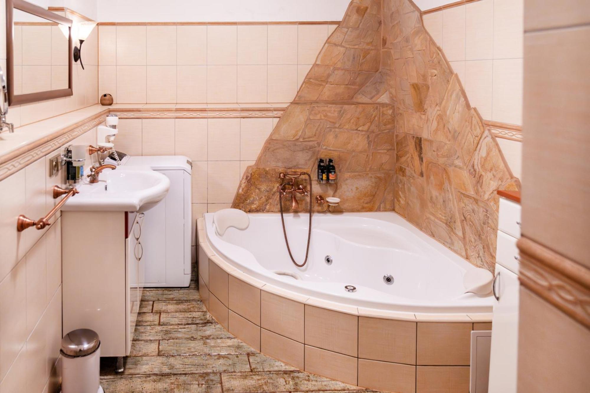 Villa Emausy Luhacovice Ngoại thất bức ảnh